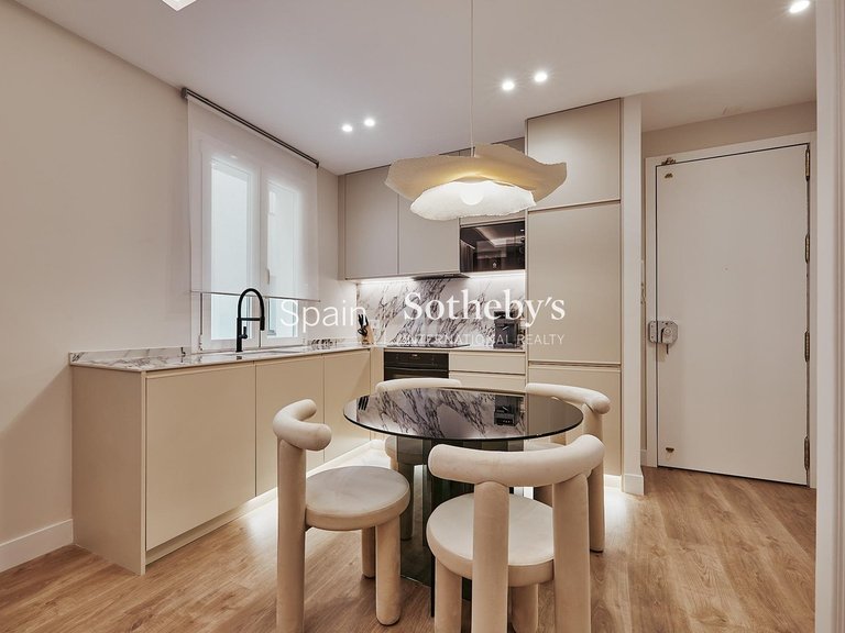 Apartment for Sale in Madrid, Madrid 7