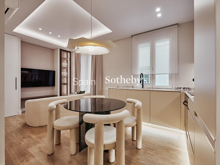 Apartment for Sale in Madrid, Madrid 8