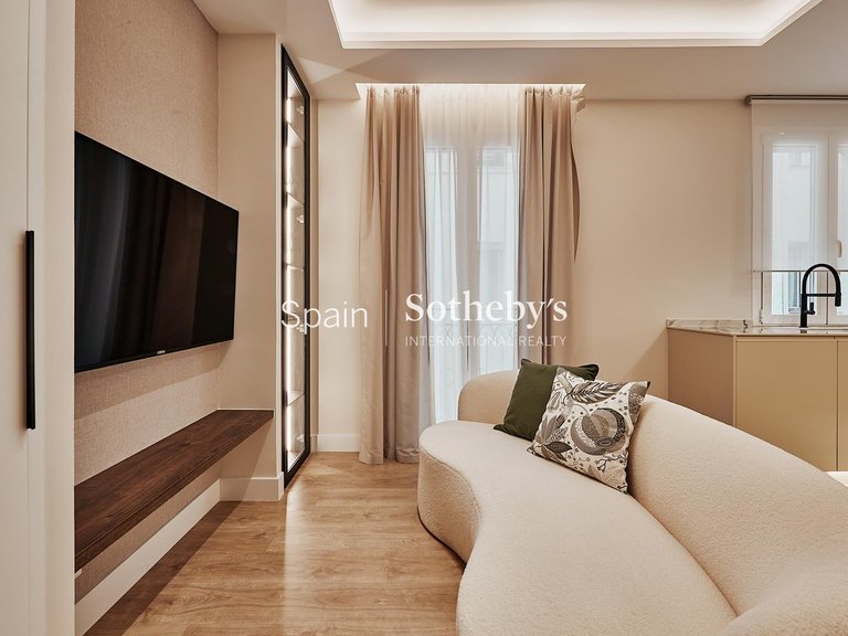 Apartment for Sale in Madrid, Madrid 3