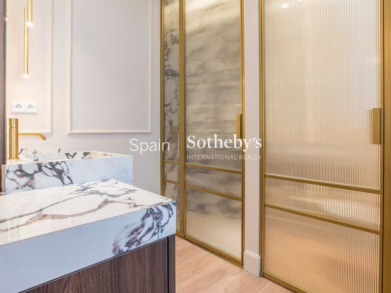 Apartment for Sale in Madrid, Madrid 22