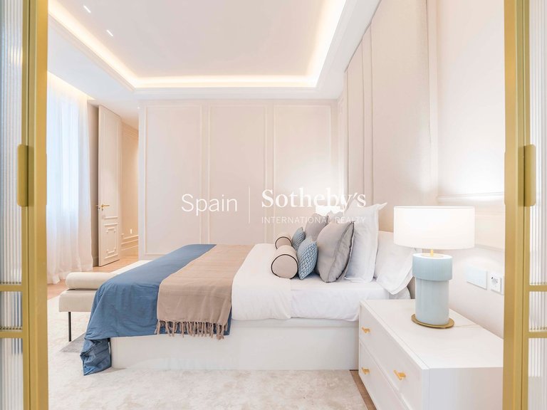 Apartment for Sale in Madrid, Madrid 17