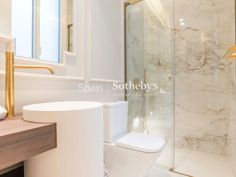 Apartment for Sale in Madrid, Madrid 24