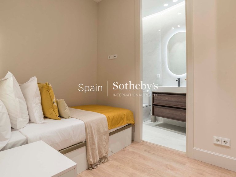 Apartment for Sale in Madrid, Madrid 40