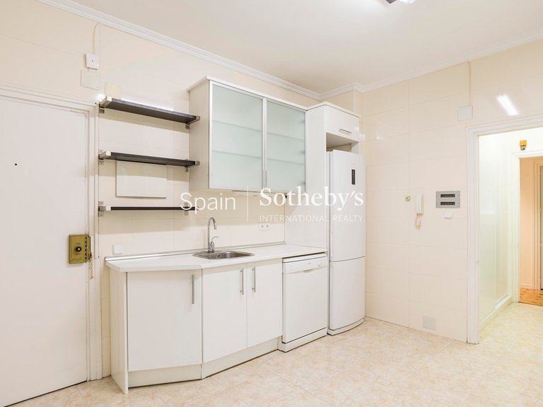 Apartment for Rent in Madrid, Madrid 12