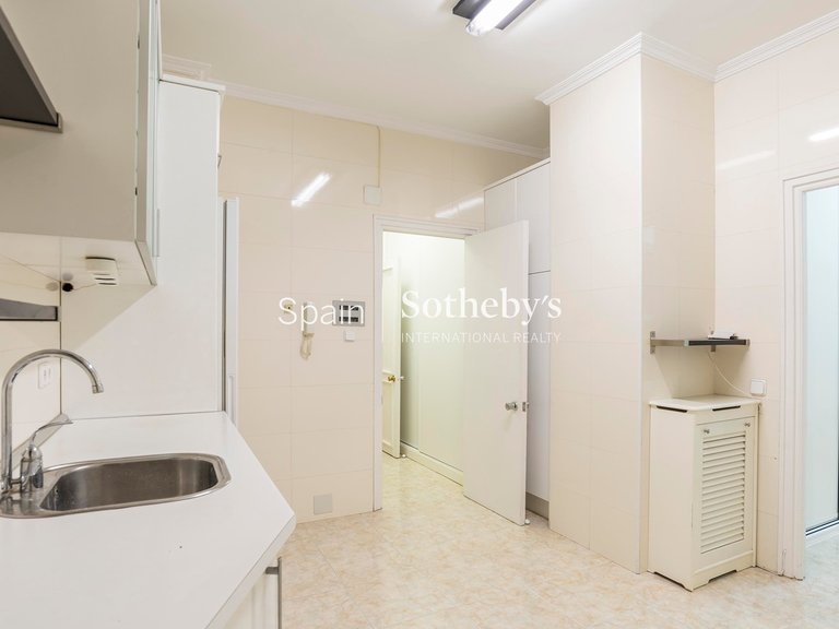 Apartment for Rent in Madrid, Madrid 11
