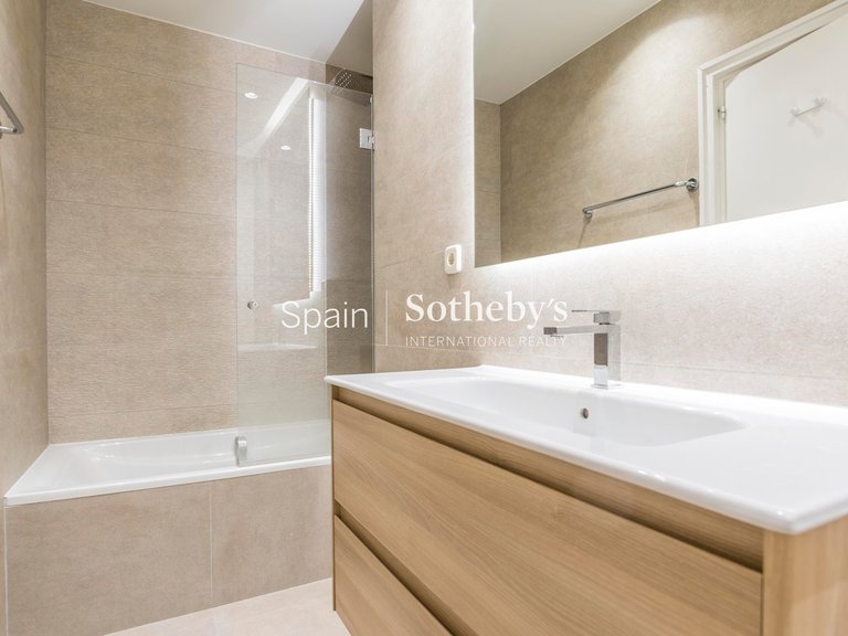 Apartment for Rent in Madrid, Madrid 26