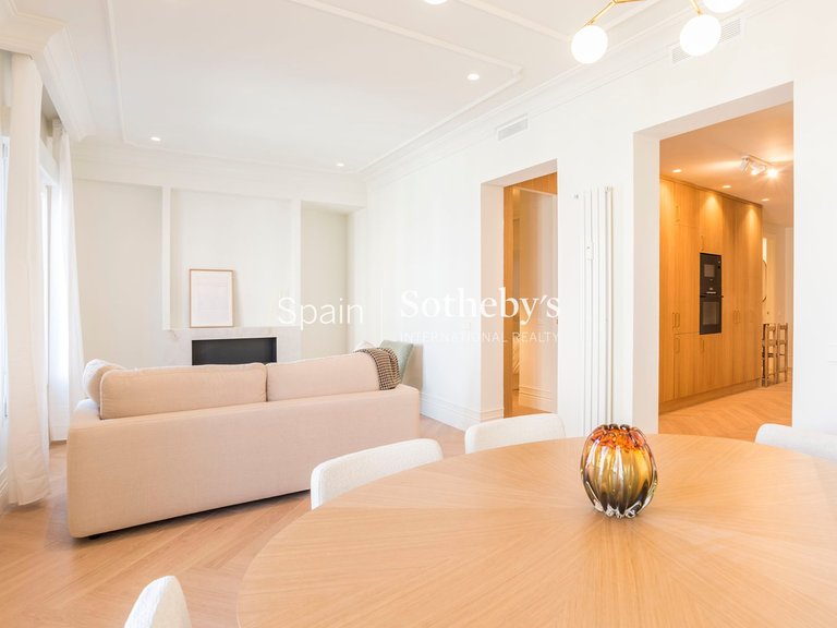 Apartment for Sale in Madrid, Madrid 11