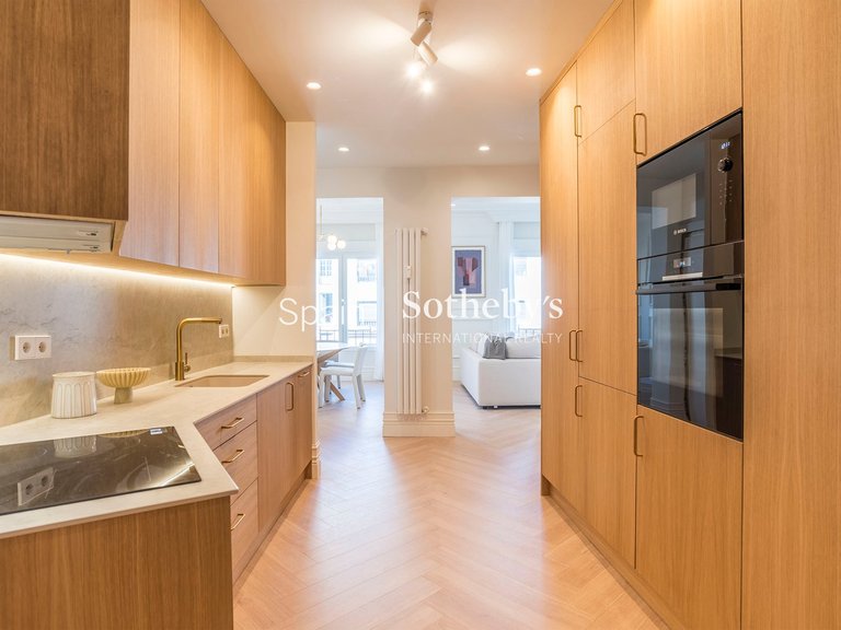 Apartment for Sale in Madrid, Madrid 12
