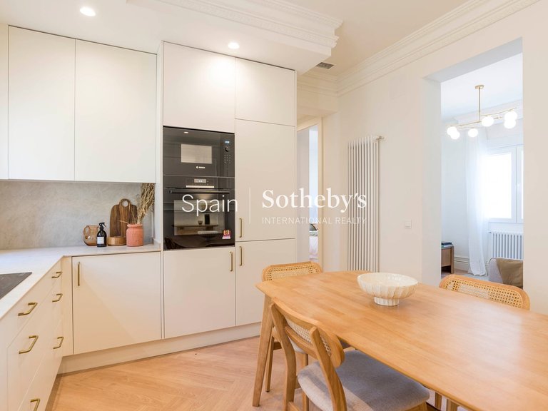 Apartment for Sale in Madrid, Madrid 15
