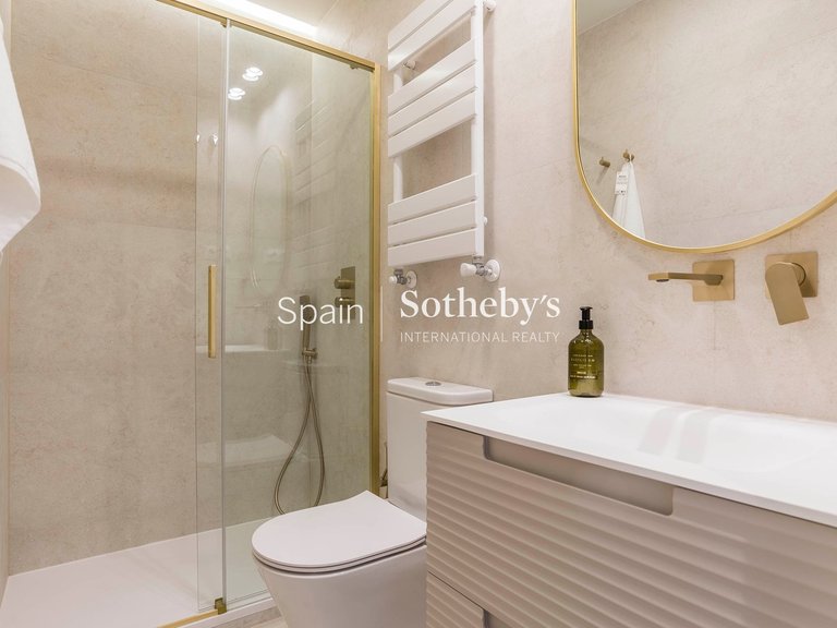 Apartment for Sale in Madrid, Madrid 32