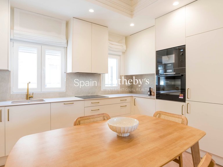 Apartment for Sale in Madrid, Madrid 7