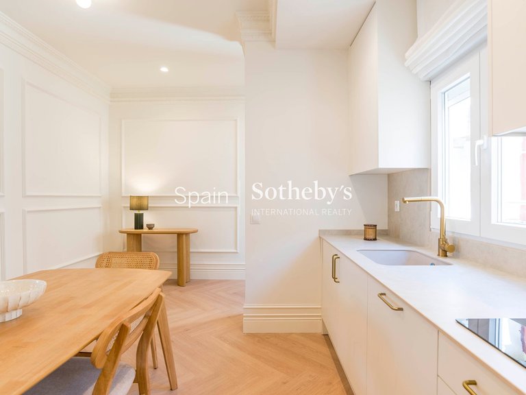 Apartment for Sale in Madrid, Madrid 17