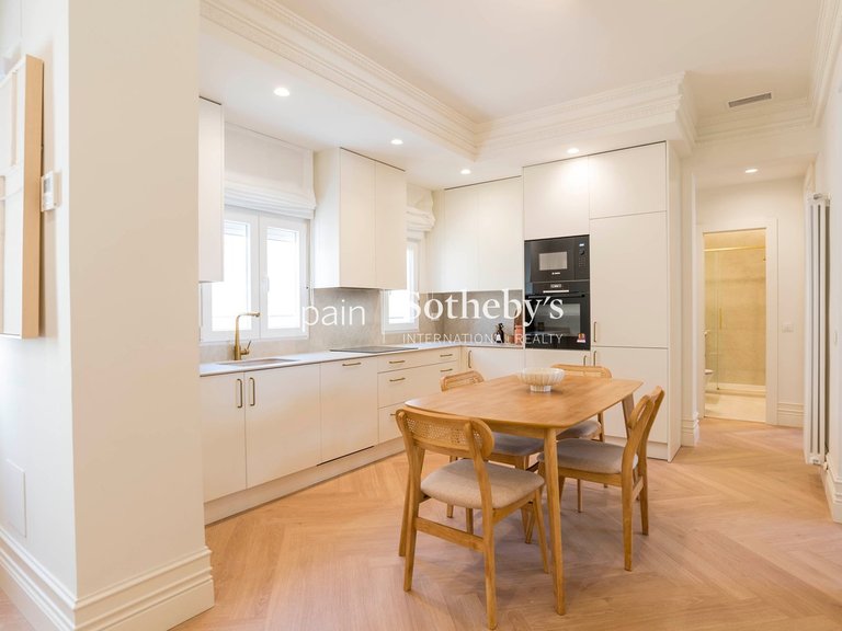 Apartment for Sale in Madrid, Madrid 6
