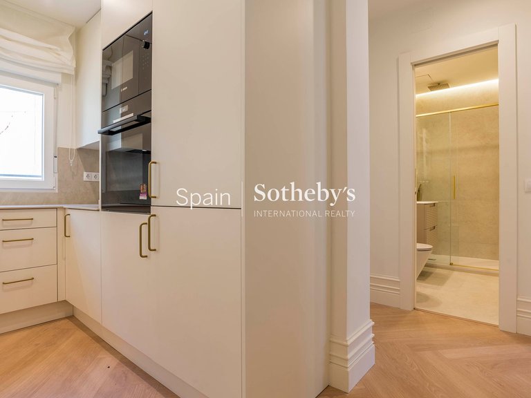Apartment for Sale in Madrid, Madrid 8