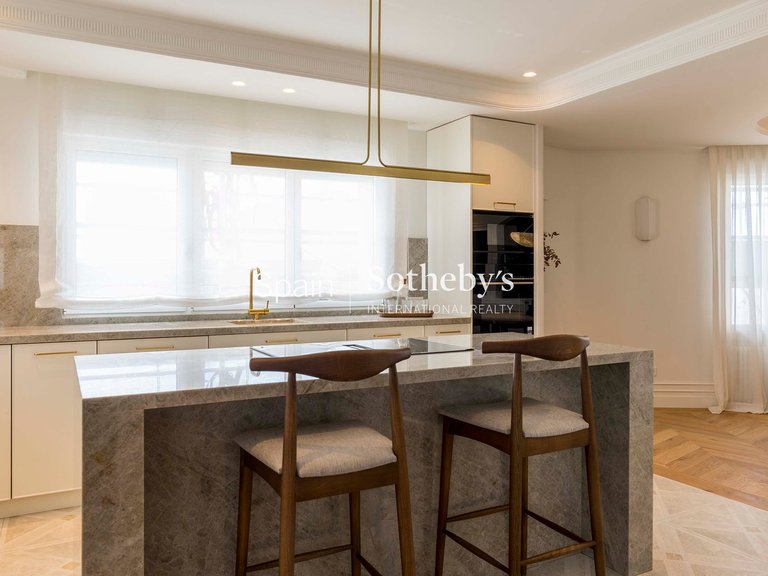 Apartment for Sale in Madrid, Madrid 16