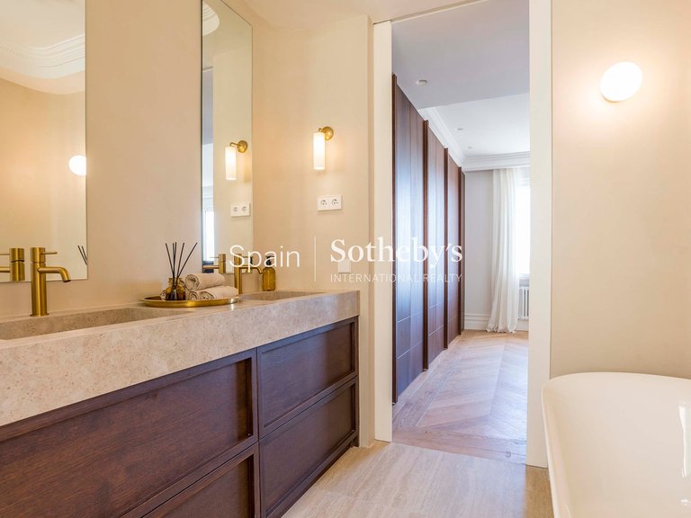 Apartment for Sale in Madrid, Madrid 29
