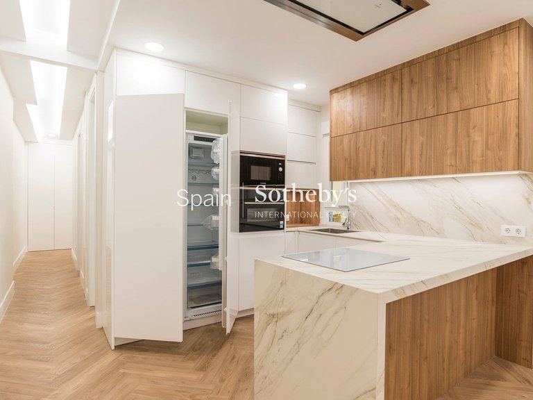 Apartment for Sale in Madrid, Madrid 24