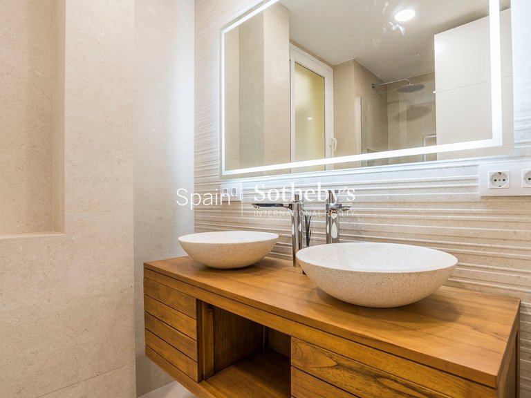 Apartment for Sale in Madrid, Madrid 8