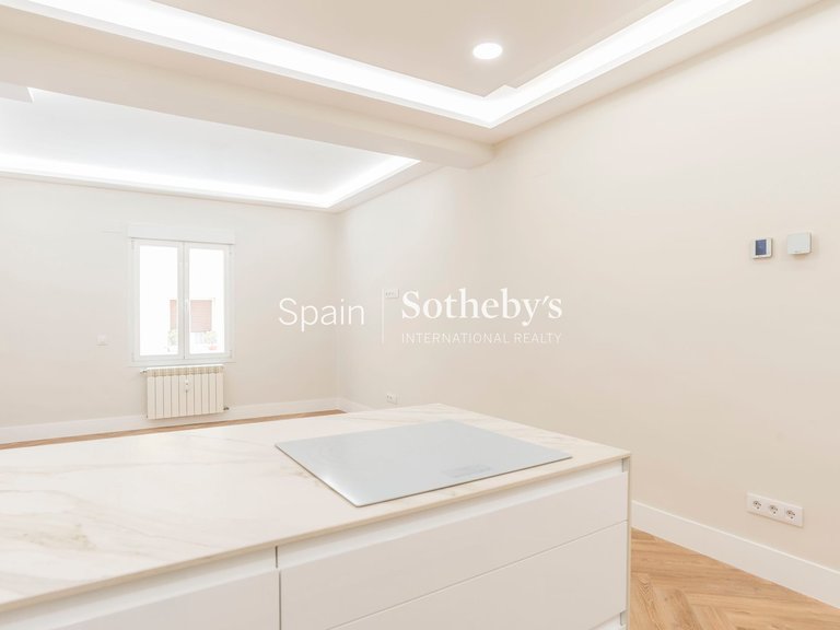 Apartment for Sale in Madrid, Madrid 28
