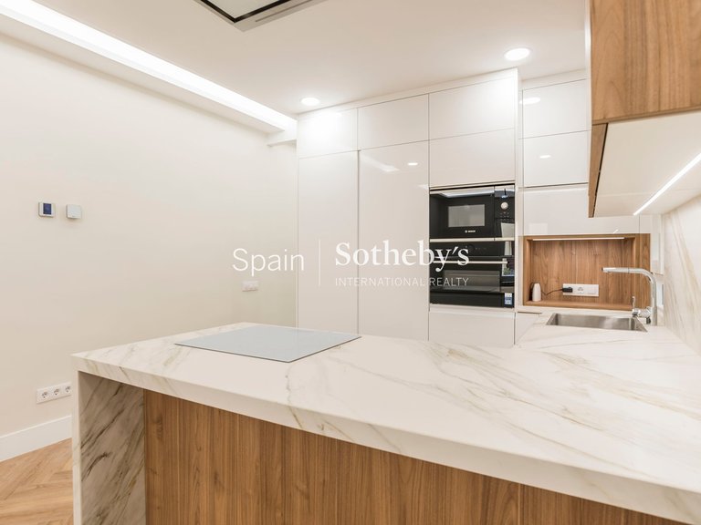 Apartment for Sale in Madrid, Madrid 17