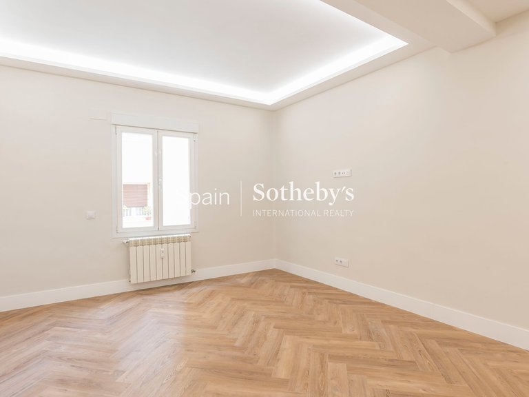 Apartment for Sale in Madrid, Madrid 12