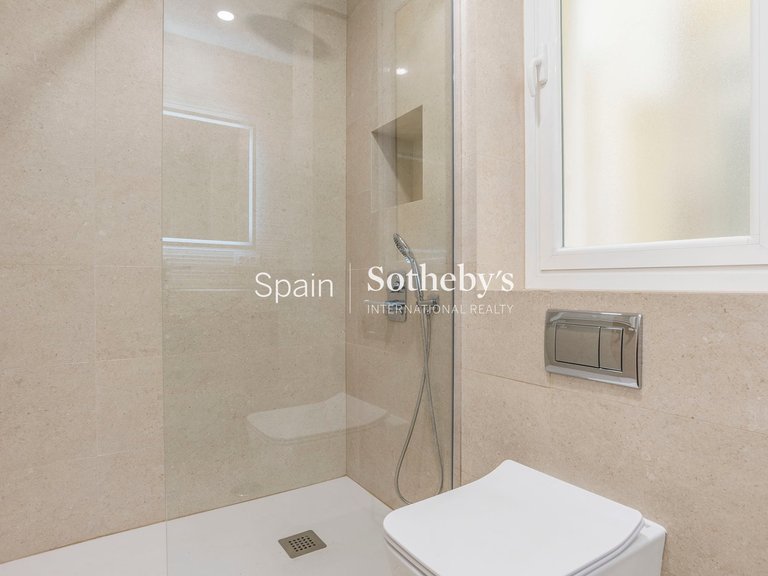 Apartment for Sale in Madrid, Madrid 13