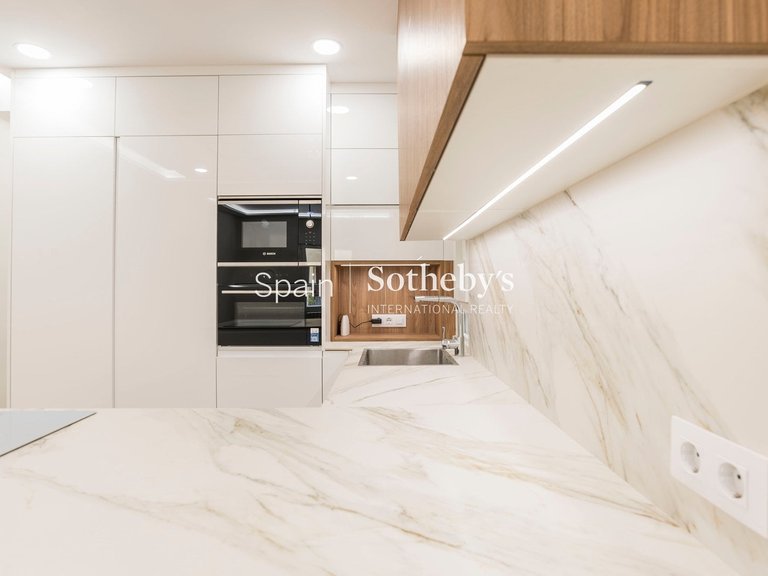 Apartment for Sale in Madrid, Madrid 27