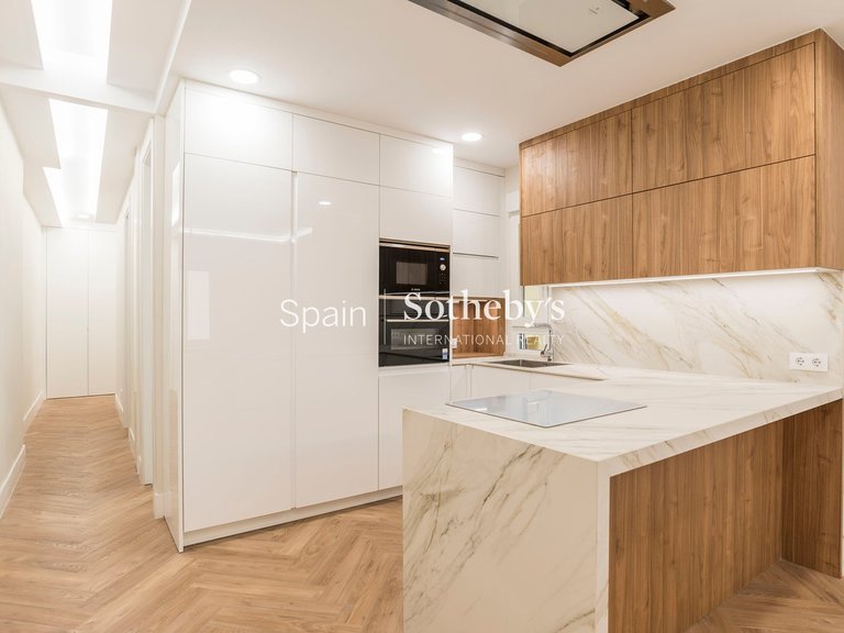 Apartment for Sale in Madrid, Madrid 21
