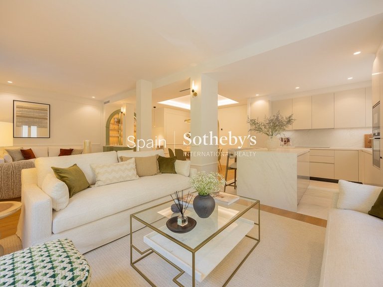 Apartment for Sale in Madrid, Madrid 5