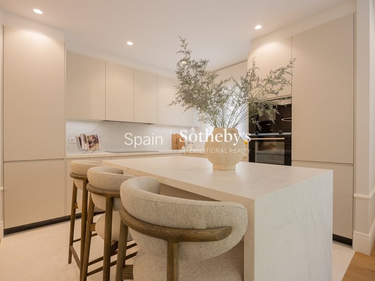 Apartment for Sale in Madrid, Madrid 12