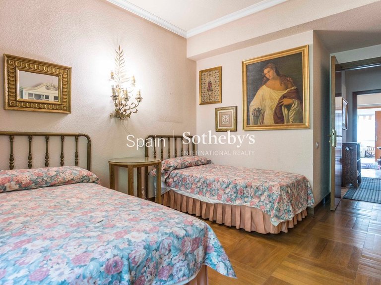 Apartment for Sale in Madrid, Madrid 19