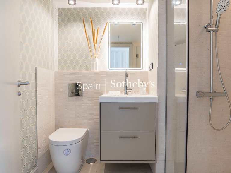 Apartment for Sale in Madrid, Madrid 35