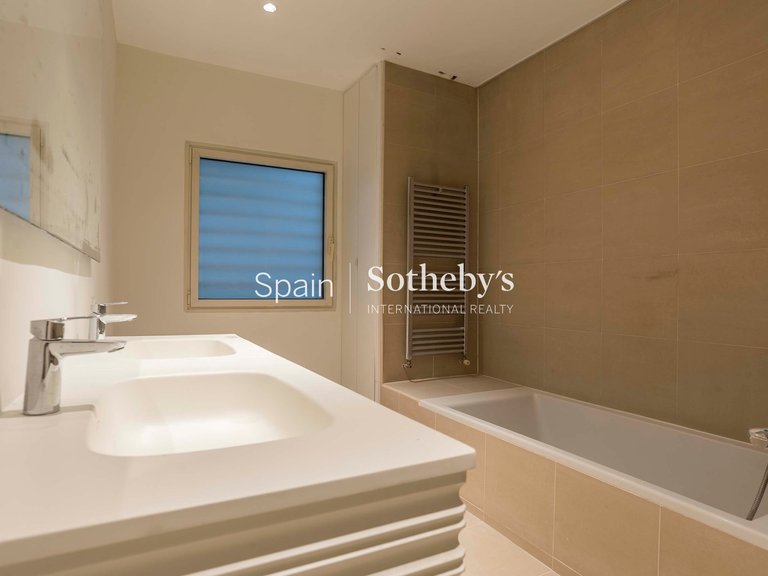 Apartment for Rent in Madrid, Madrid 20