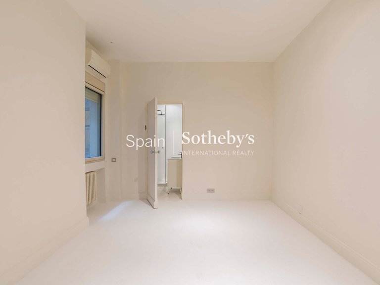 Apartment for Rent in Madrid, Madrid 17