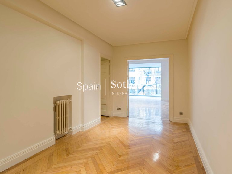 Apartment for Rent in Madrid, Madrid 28