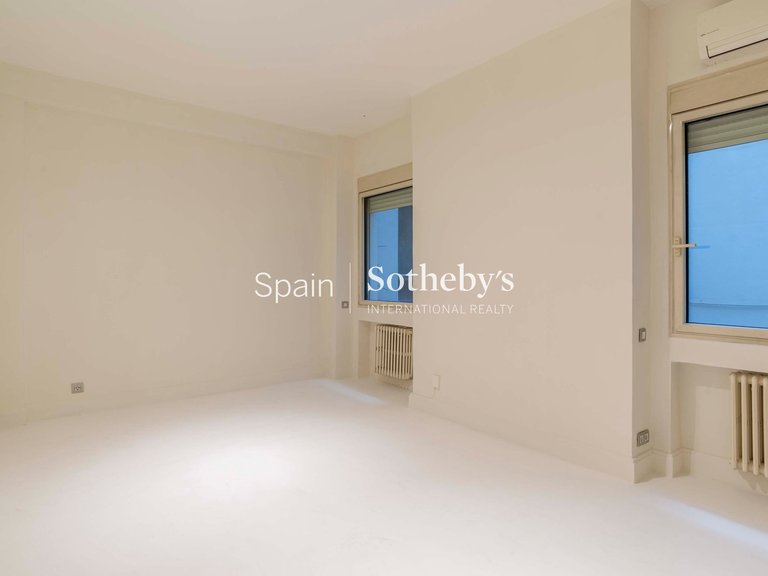 Apartment for Rent in Madrid, Madrid 23