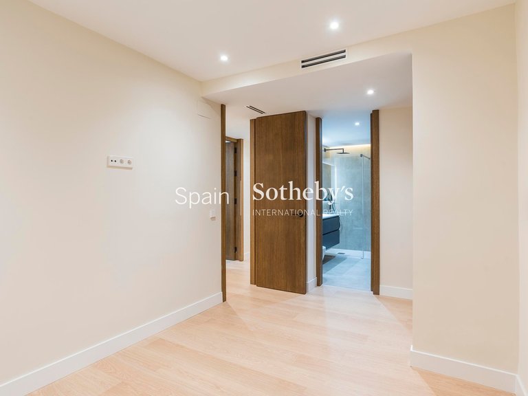 Apartment for Sale in Madrid, Madrid 40