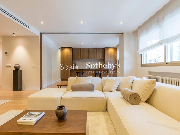 Apartment for Sale in Madrid, Madrid 5