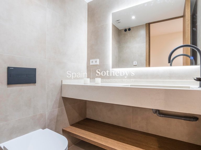 Apartment for Sale in Madrid, Madrid 35