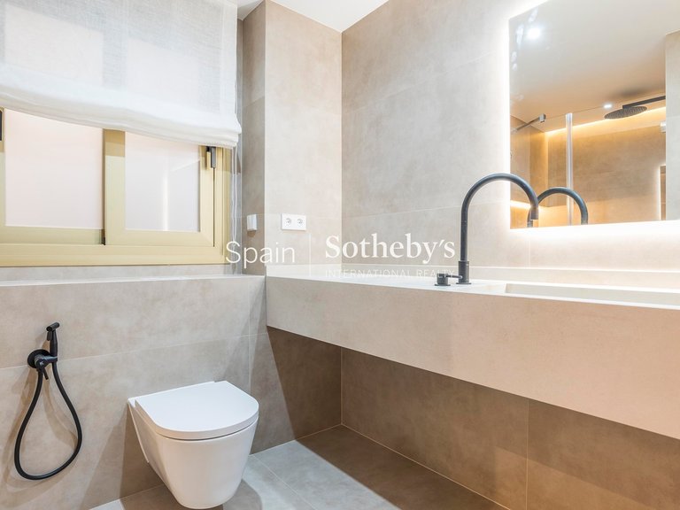 Apartment for Sale in Madrid, Madrid 36