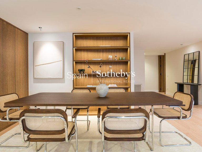 Apartment for Sale in Madrid, Madrid 16