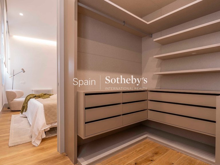 Apartment for Sale in Madrid, Madrid 41