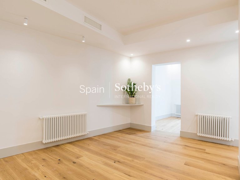 Apartment for Sale in Madrid, Madrid 14