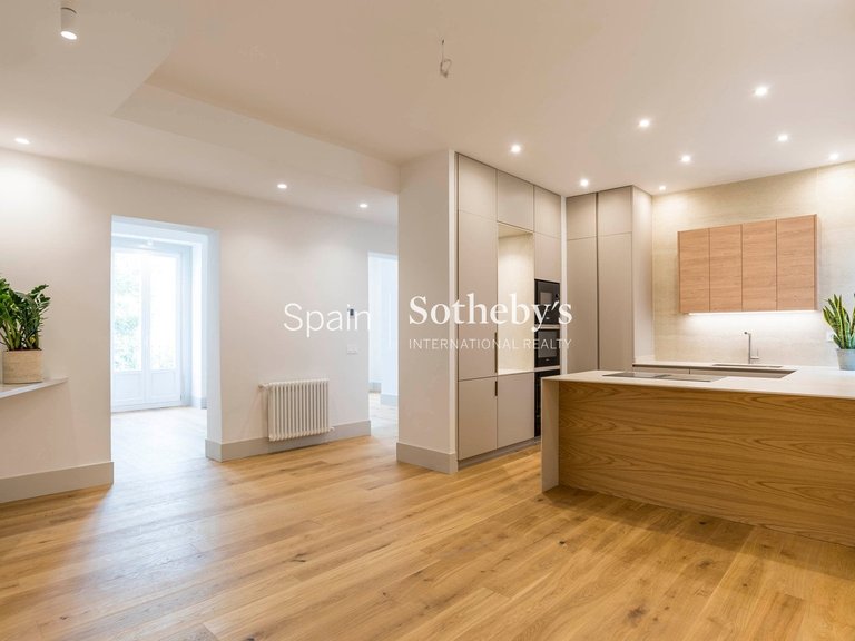 Apartment for Sale in Madrid, Madrid 8