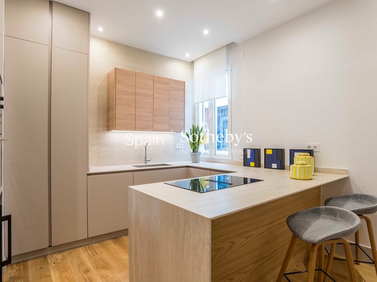 Apartment for Sale in Madrid, Madrid 16