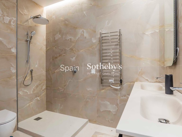 Apartment for Sale in Madrid, Madrid 45