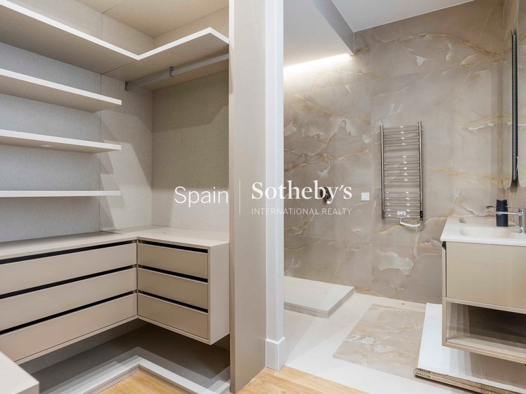 Apartment for Sale in Madrid, Madrid 42