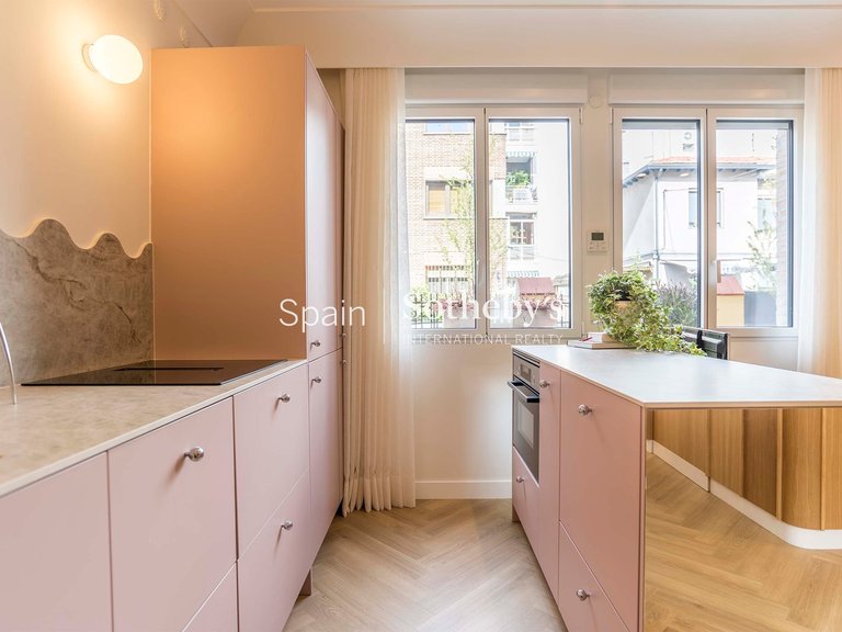 Apartment for Sale in Madrid, Madrid 17