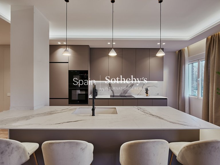 Apartment for Sale in Madrid, Madrid 11