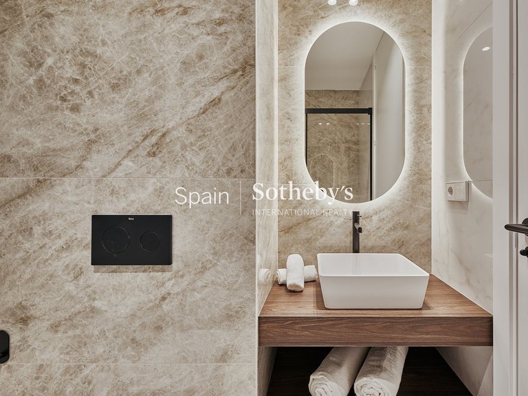 Apartment for Sale in Madrid, Madrid 24